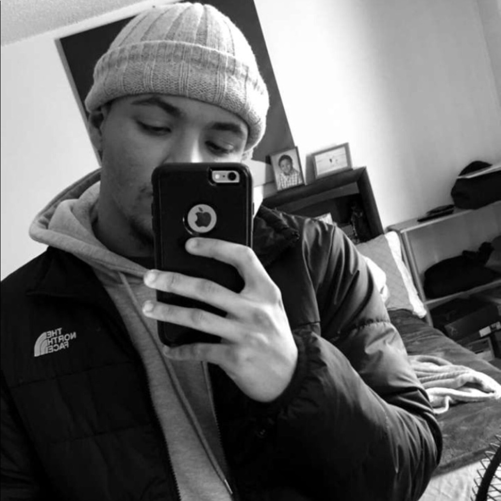 Meet your Posher, Johnathan